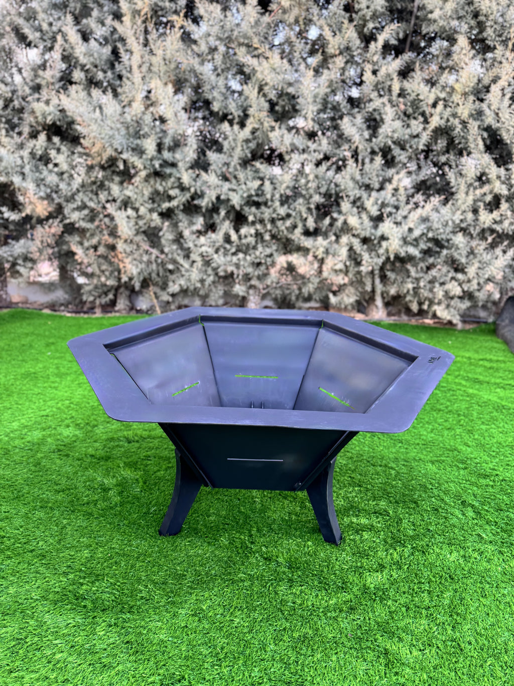 84 cm Steel Fire Pit | Wood & Charcoal Burning Outdoor Fireplace | Portable Garden Fire Pit | AYME Outdoorium